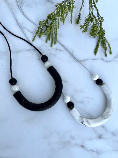  Simple Elegant Silicone Necklace  